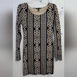 Forever 21 Long Sleeve Dress Size Large Black With Aztec Pattern Midi Size Large